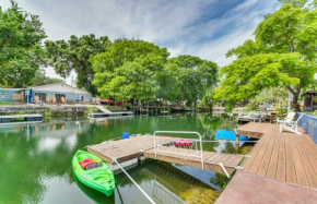 Weeki Wachee Waterfront Vacation Rental with Kayaks!